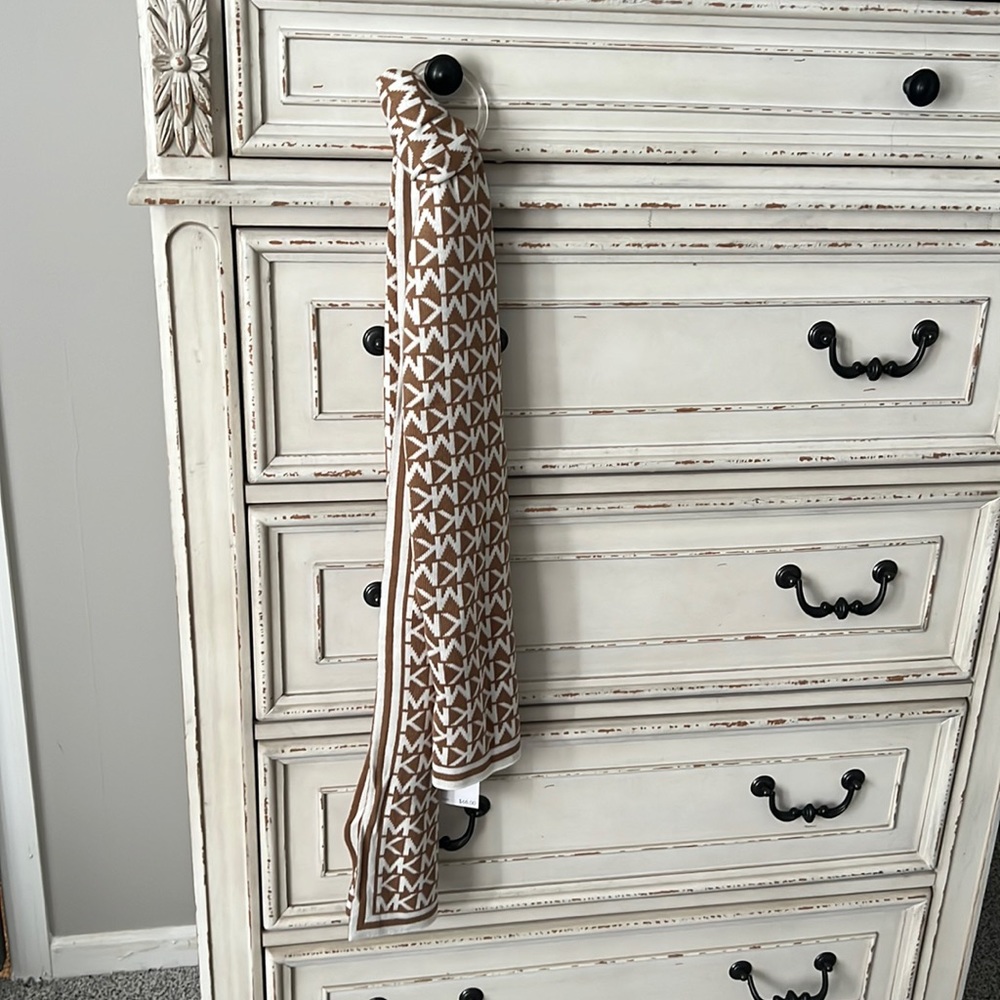 Michael Kors Scarf NWT
